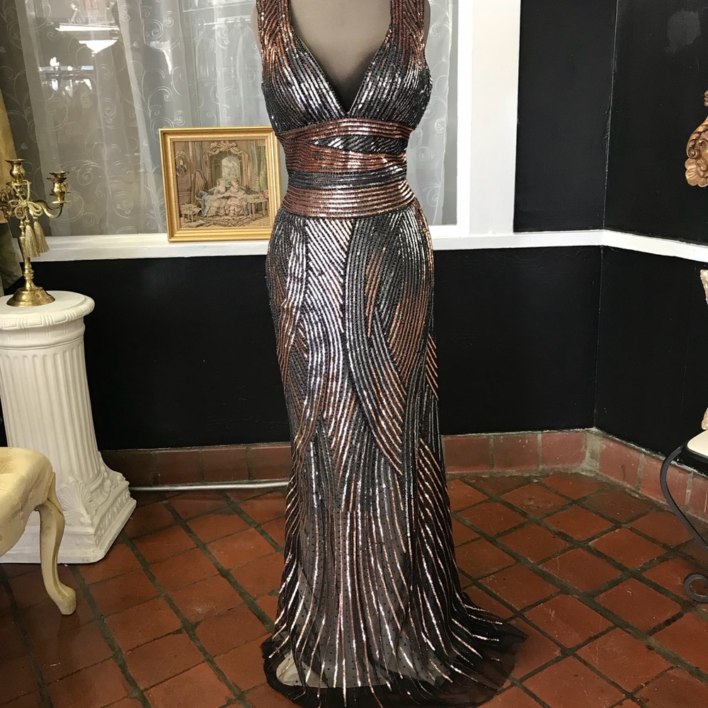 *Sold* Black and bronze dress - Picture 2 of 7